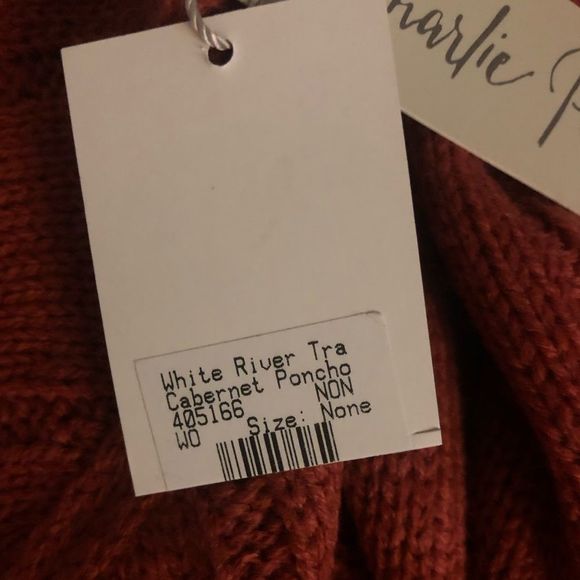 NWT Charlie Paige women’s white river tra cabernet poncho - Picture 6 of 6